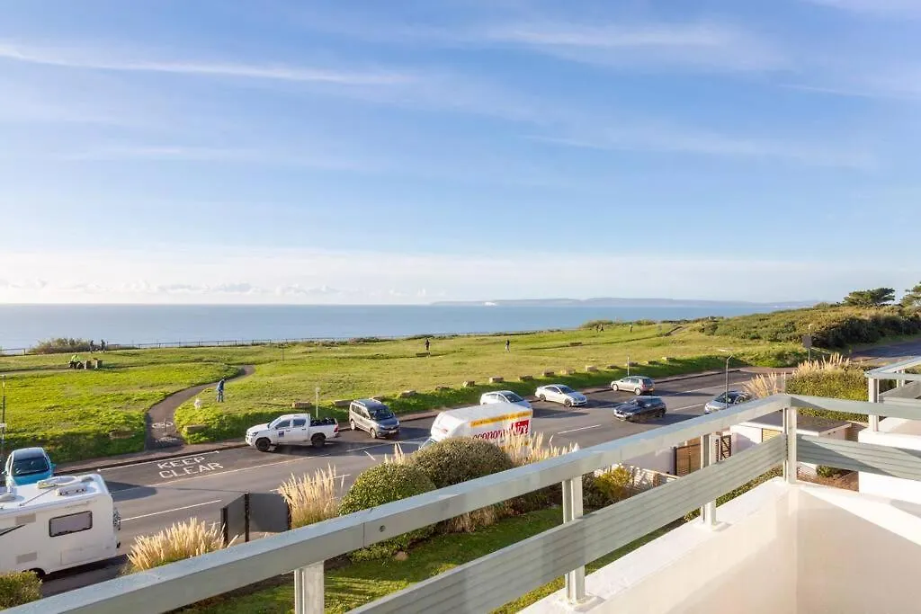 Panoramic Sea View Apartment Sleeps 4-Free Parking Bournemouth United Kingdom