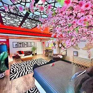 Beyond - Romantic Basement - Close To - With Parking Apartment